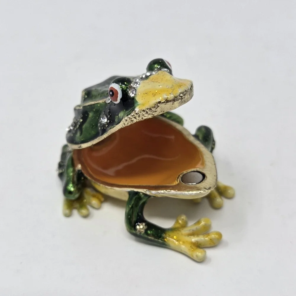 Small Green Frog Hinged Metal Enameled Crystal Whimsical Trinket Box Magnetic‎